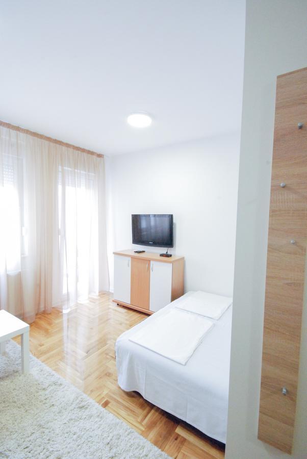 Tiara Apartment 2 Novi Sad Exterior foto